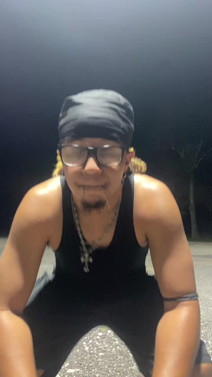 @whoz_twistann