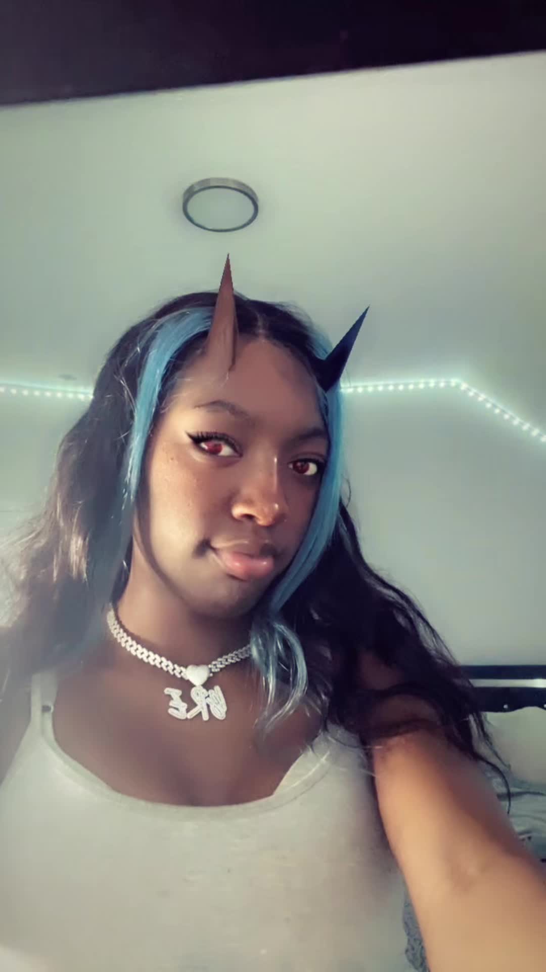 @breashiana