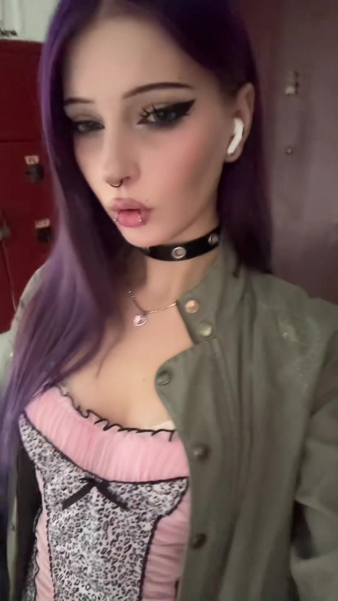 @R4