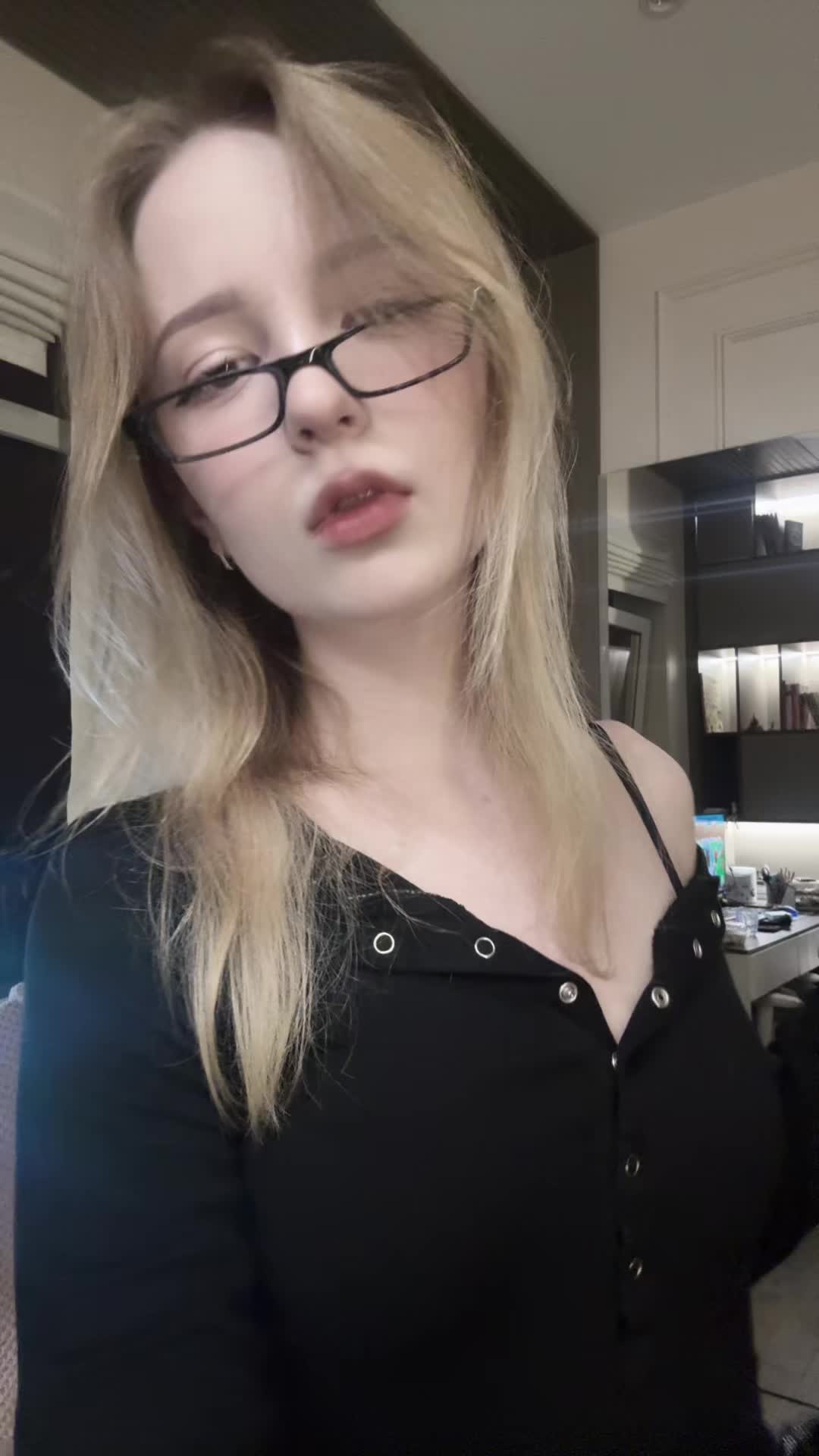 @allisw
