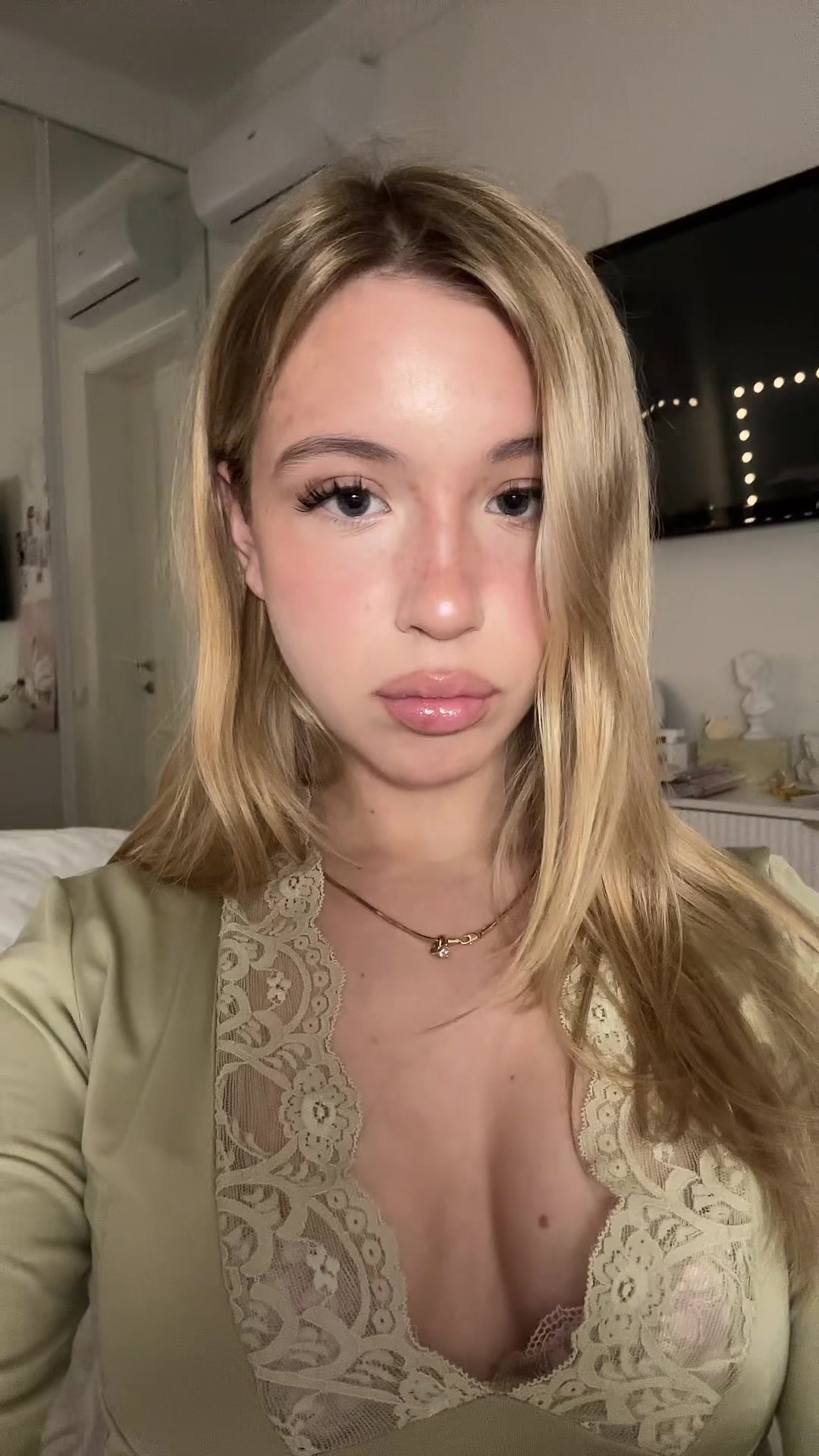 @Yliana