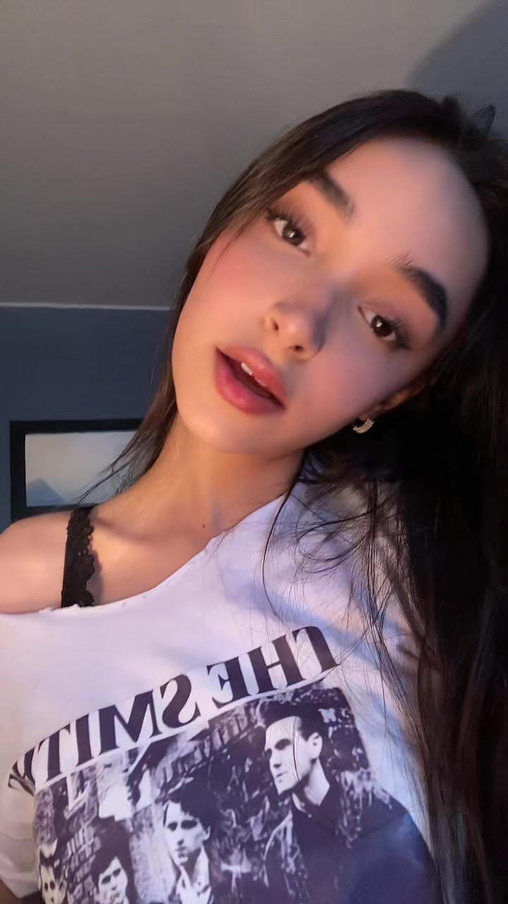 @bella