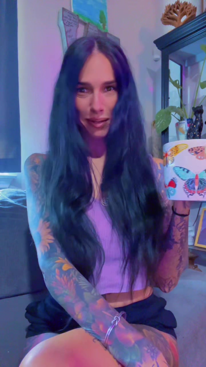 @Holly_Love