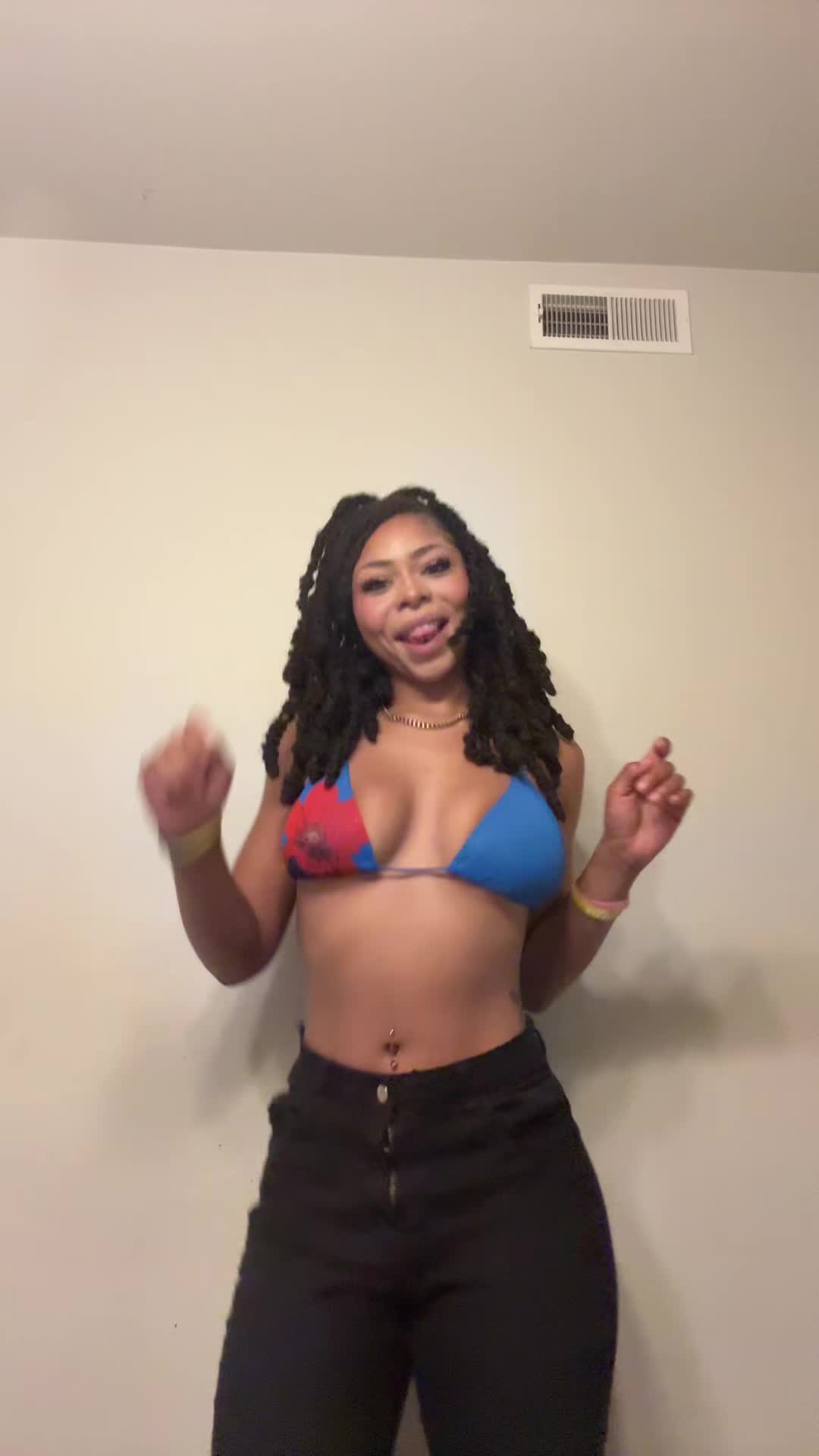 @Ayanna💕🙂