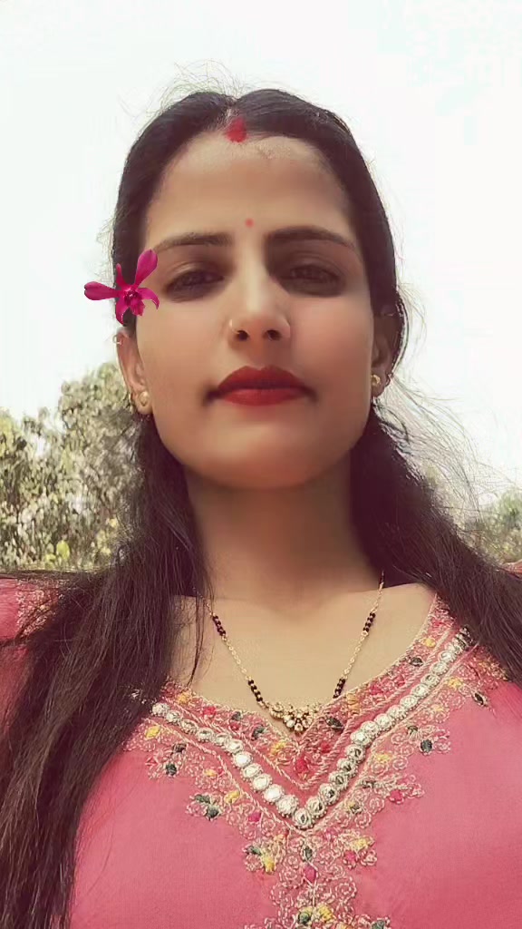 @DiMpLe QuEeN..❤️👰