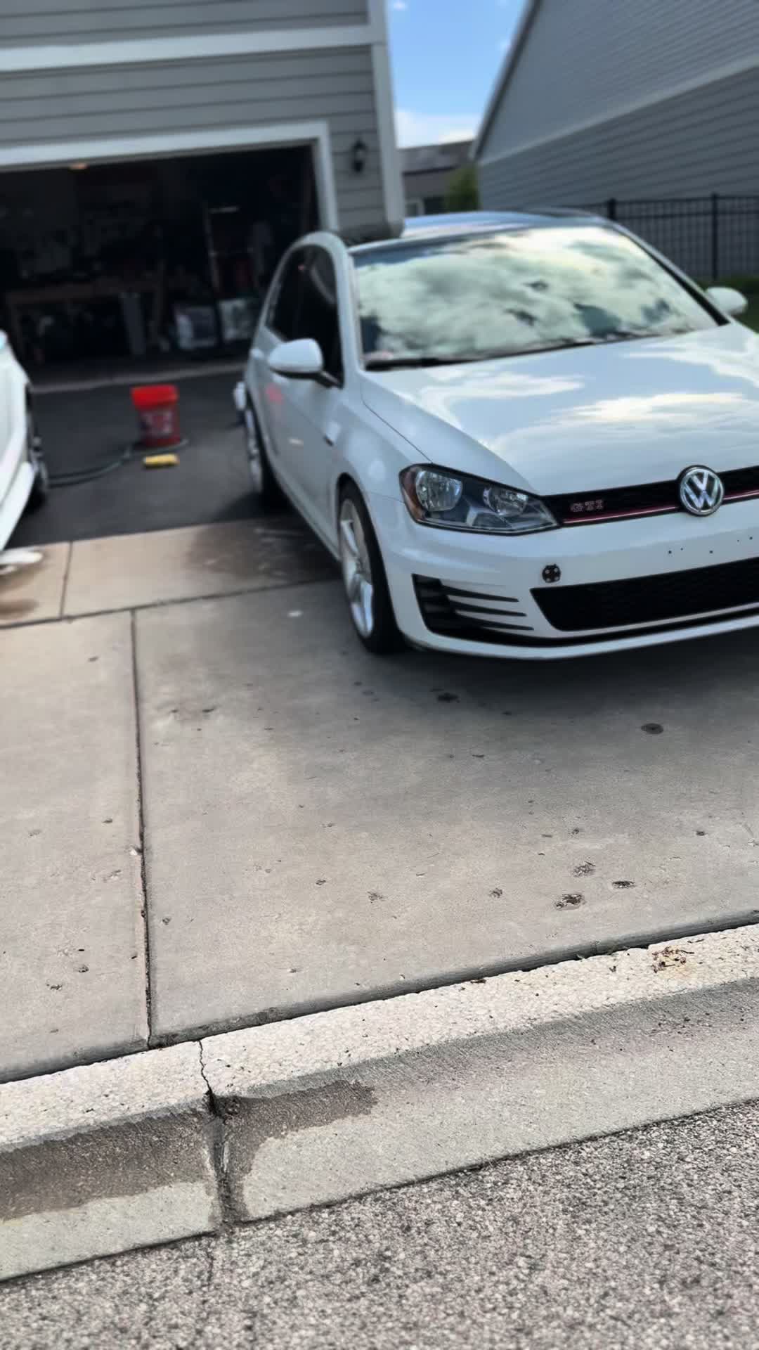 @MqbT
