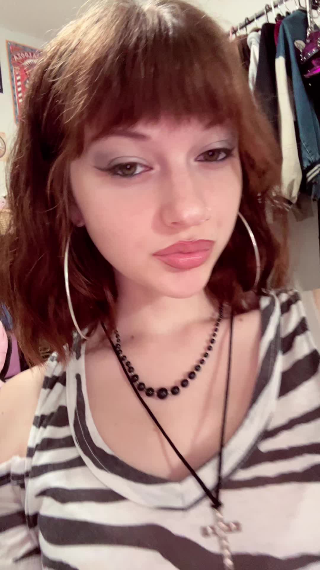 @v <3