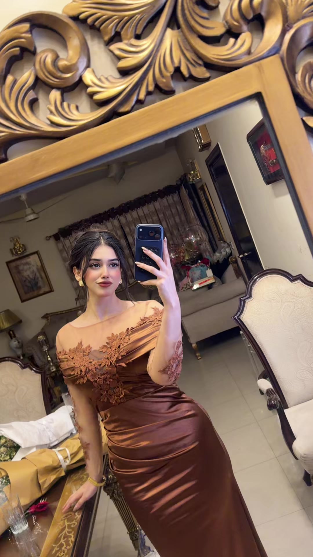 @Alina Amir