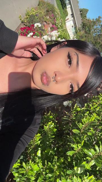 @shootthepartyupp