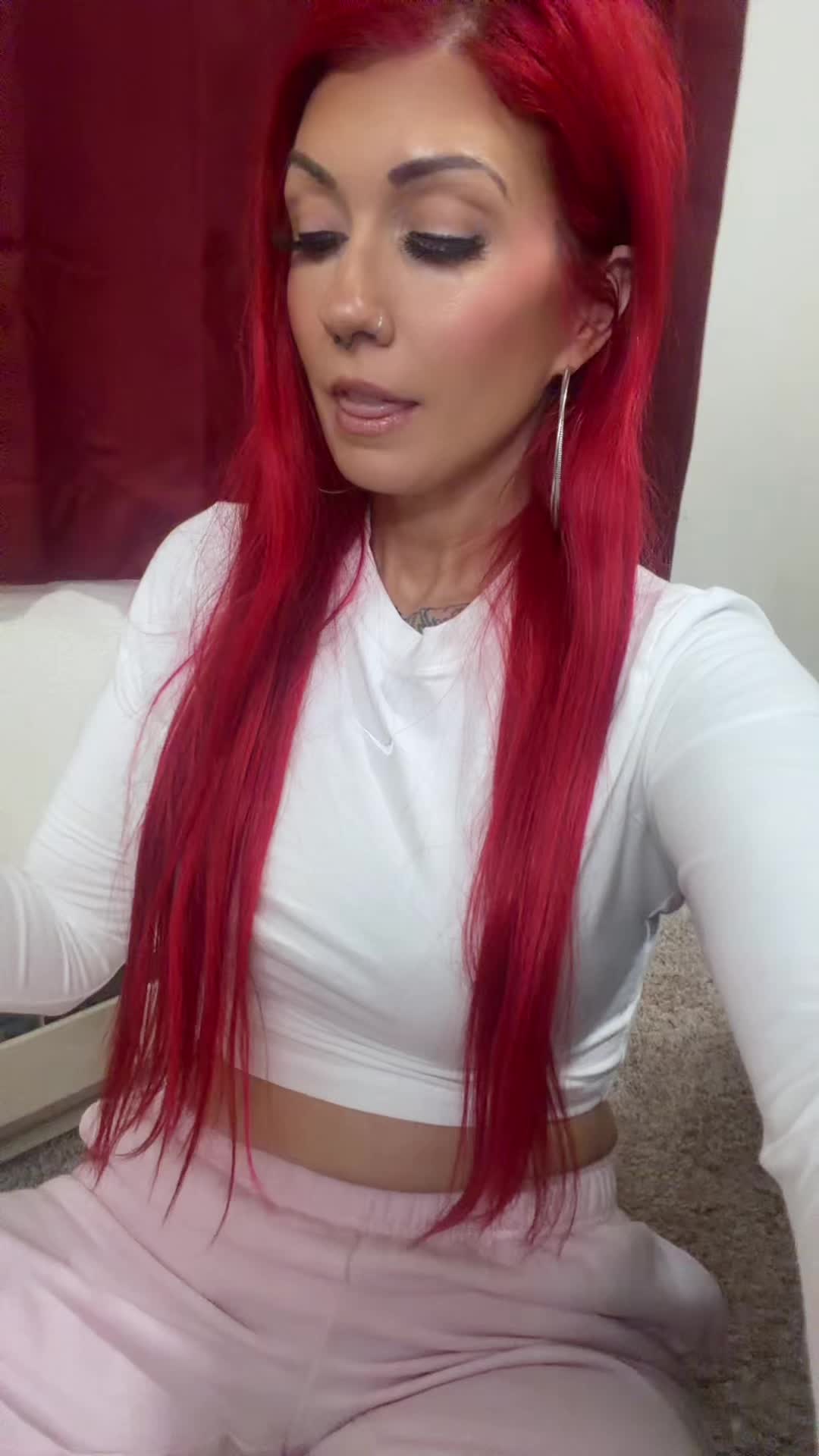 @CASSIE🍒💋