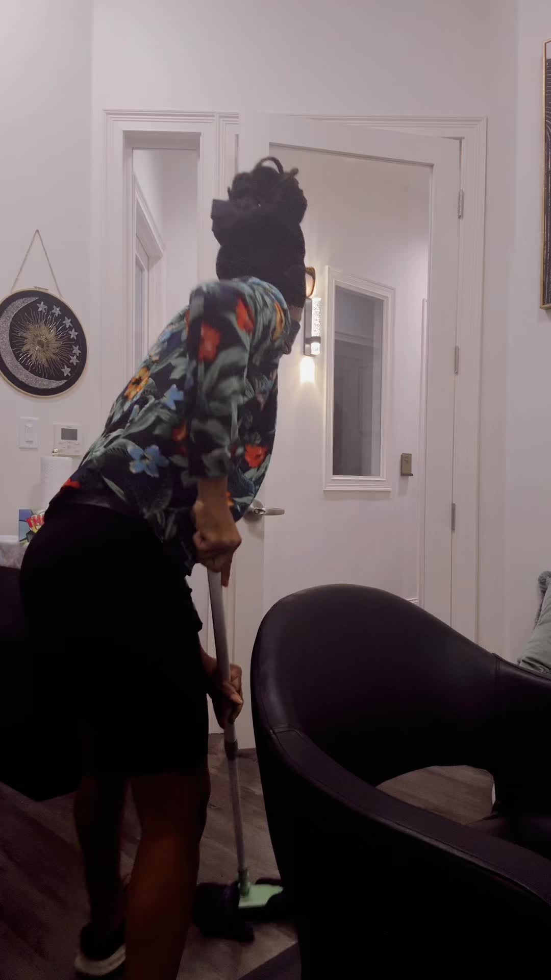 @Akua