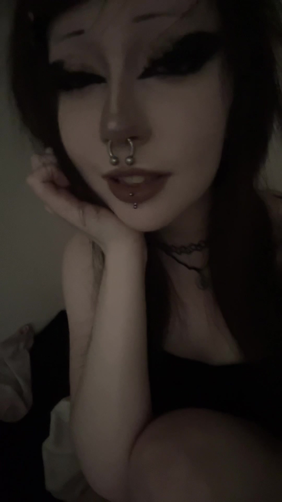 @<3