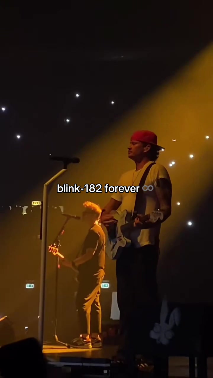 @Blink-182 Fan Page