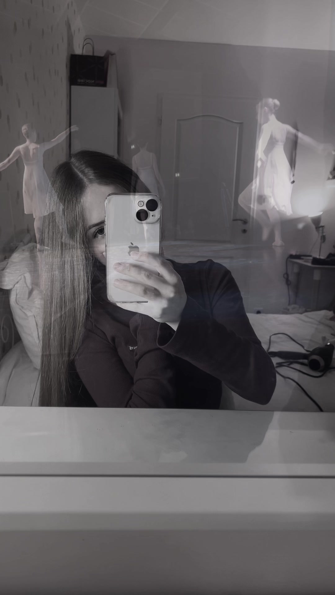 @Lolaโ