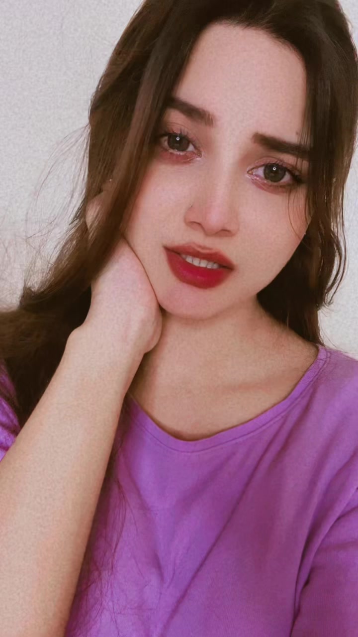 @Emaan🕊️✨