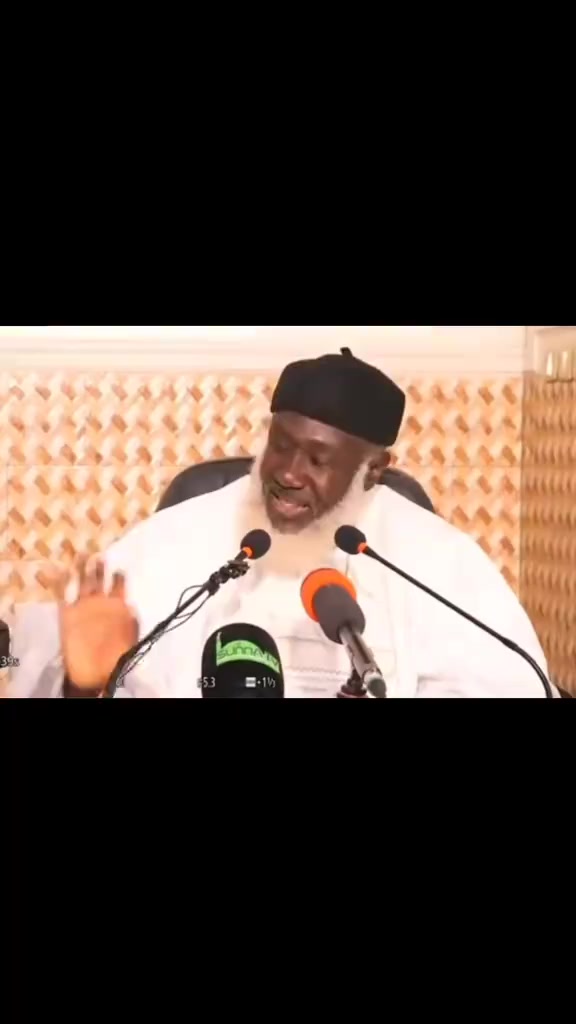 @SIRAJO ZAKARI 111