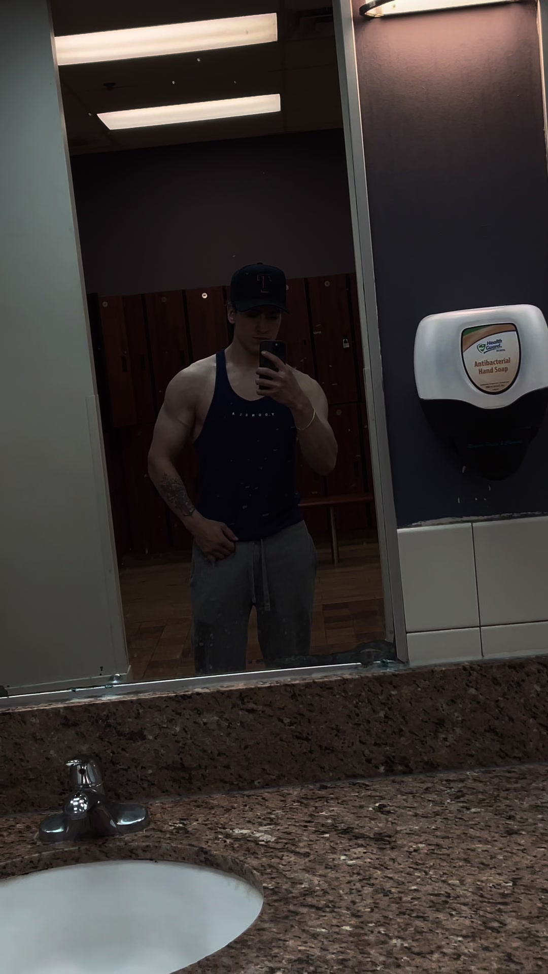 @iivann11