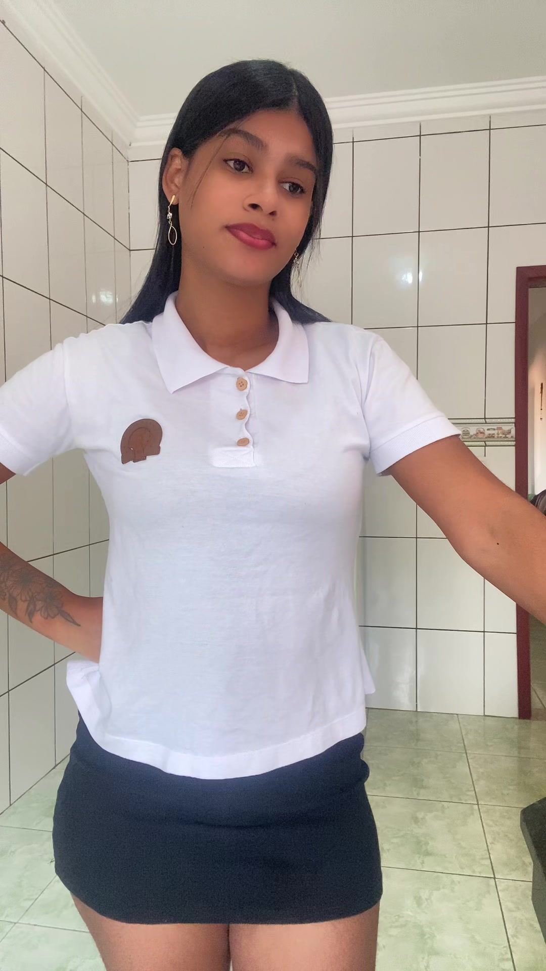@T&acirc;nia