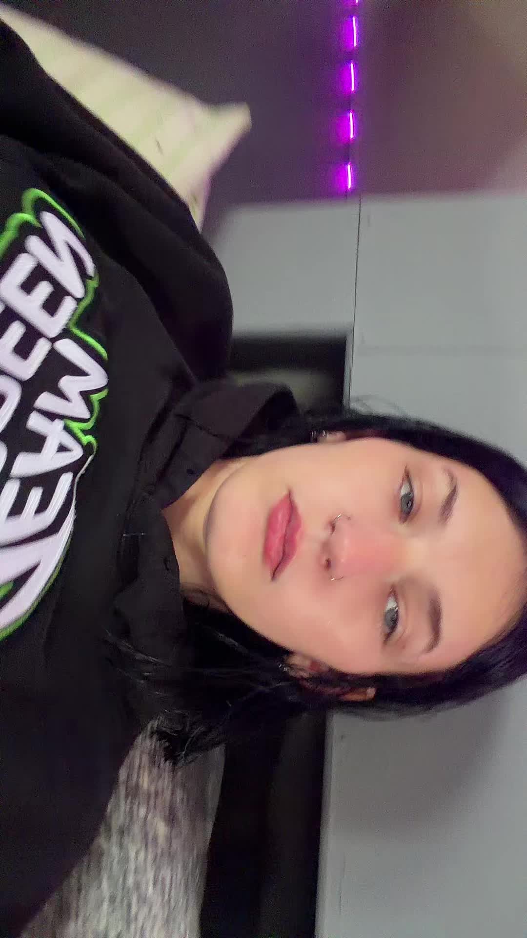 @Thebluechickennugget