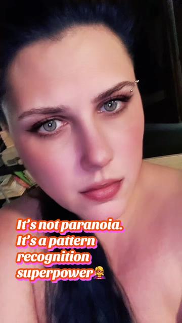 @QweenOfSatire
