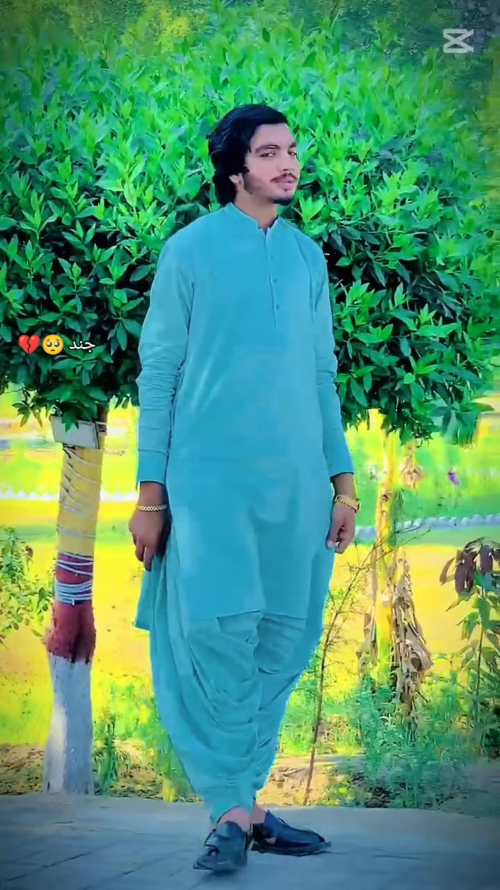 @ZEESHAN QURESHI ✌️😎