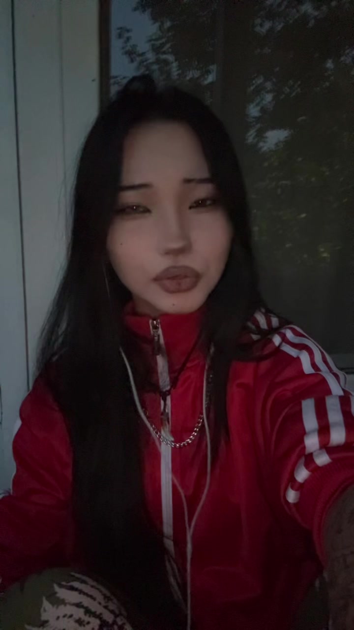 @Мия
