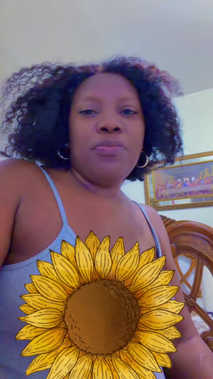 @carenquevedo