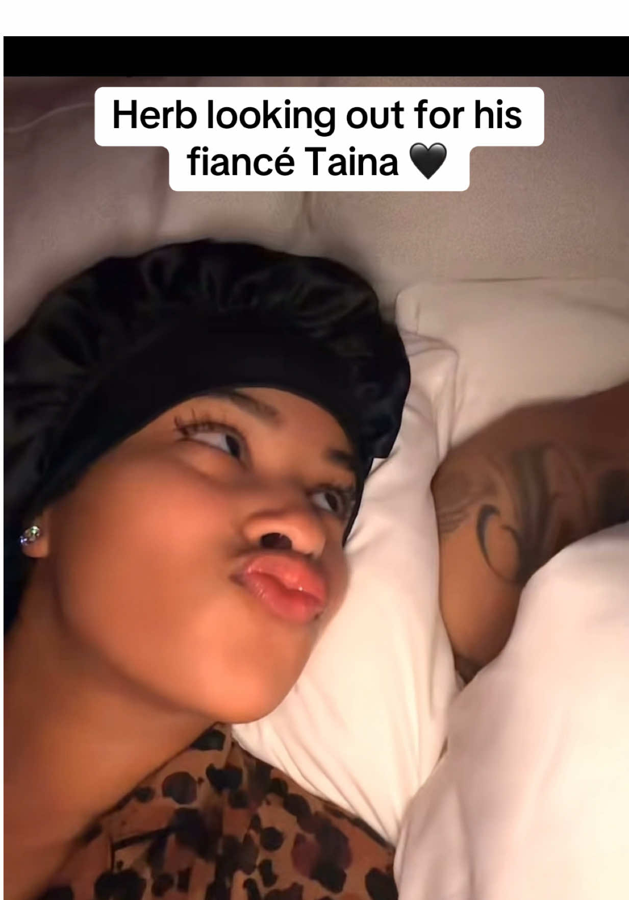 @HotteaLA