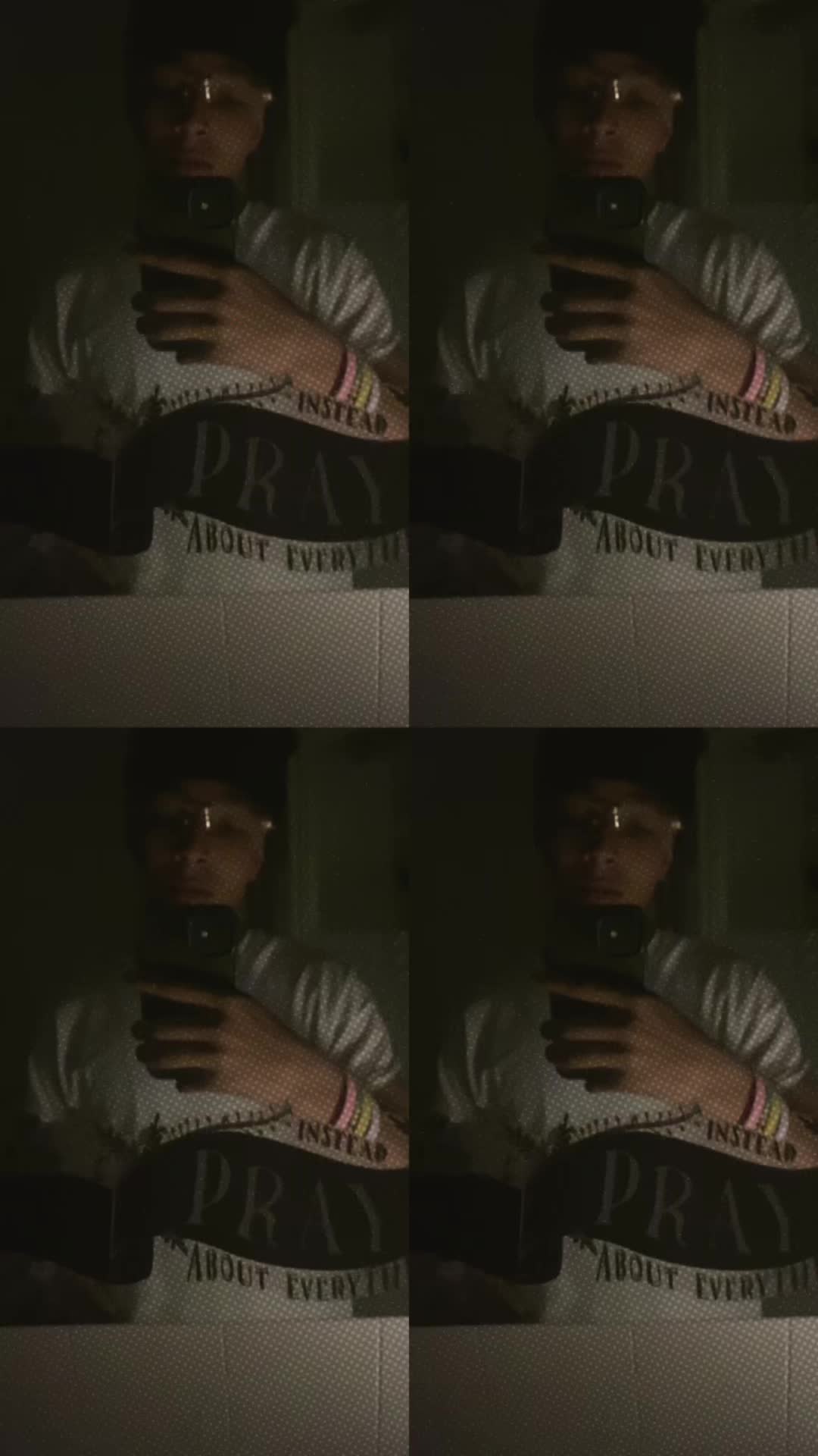 @-_-