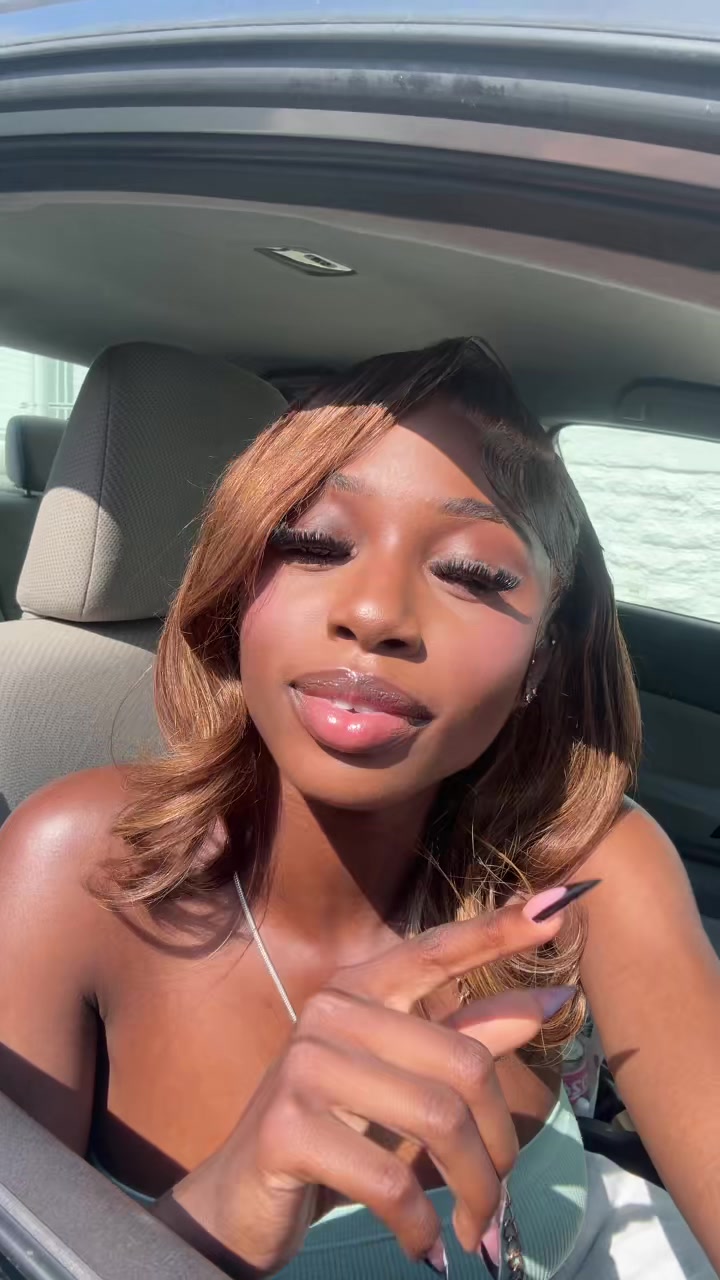 @Justagirlwithburgundyhair