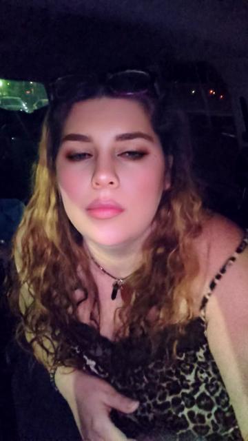 @🍃🍯SexiiSapphireSnow🍯🍃