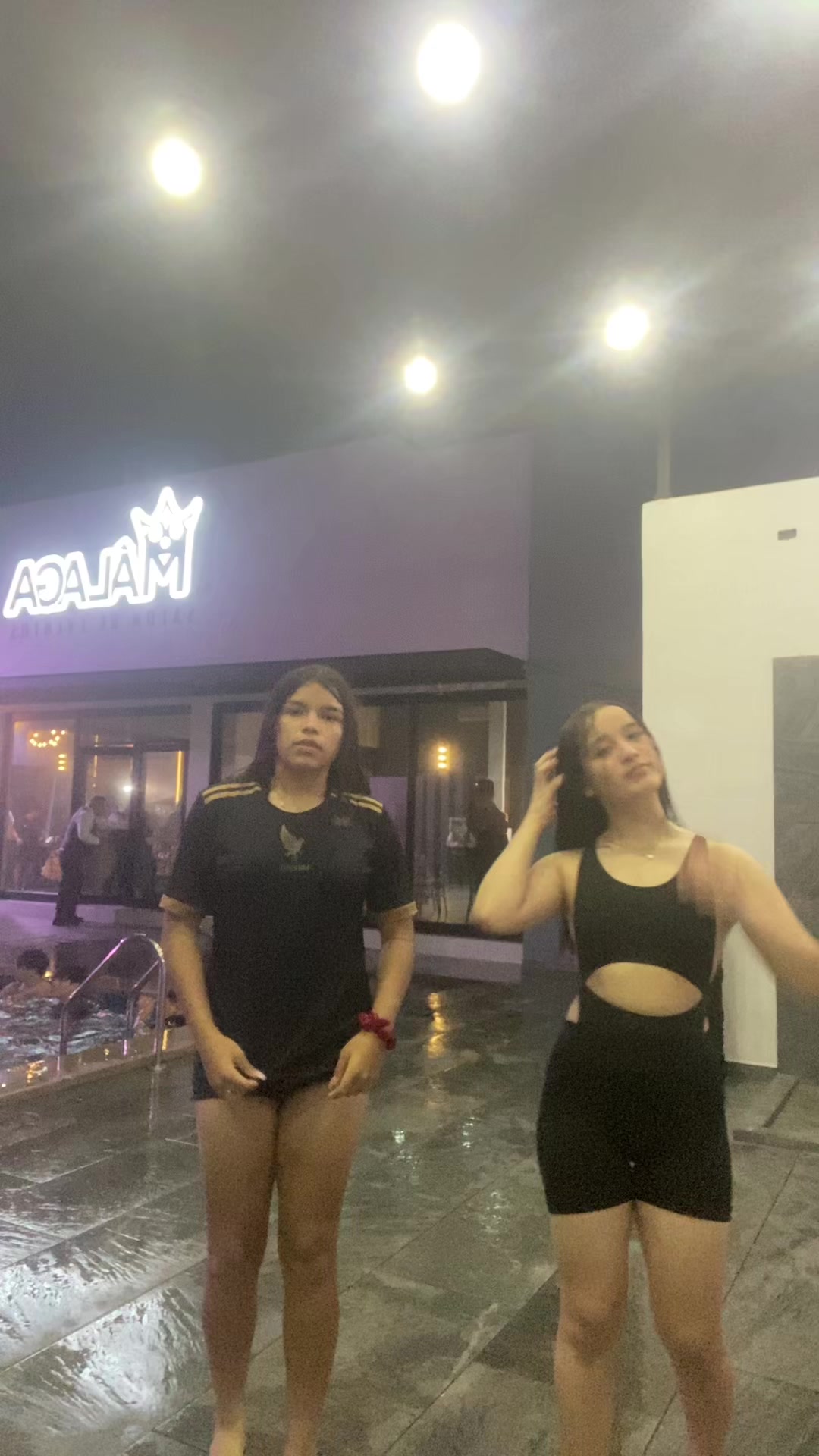 @Luna🌙