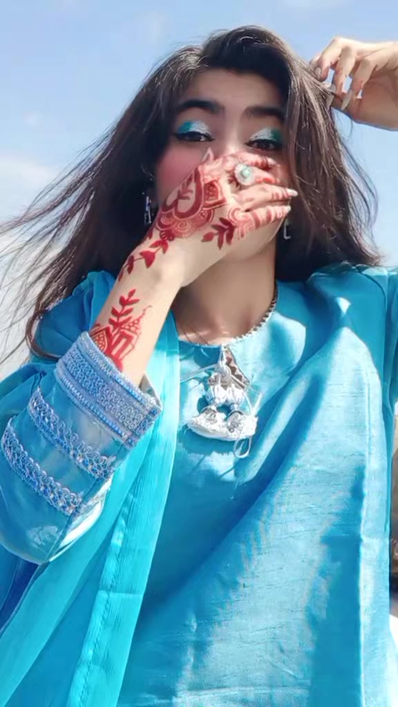 @💯urooj khan🔥🖤