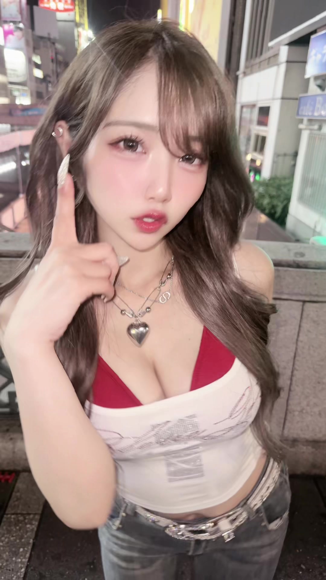 @えま