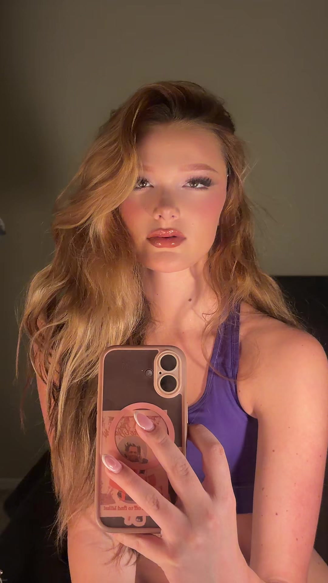 @Isabella