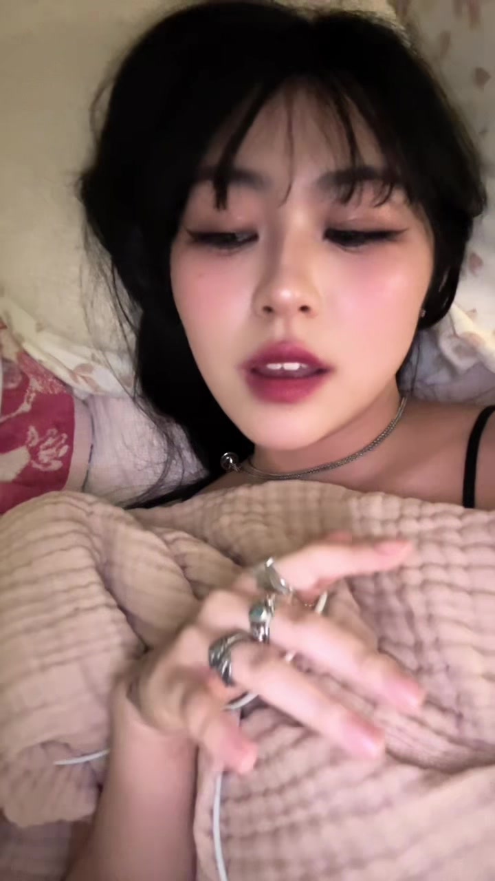 @๐ ๐ซ๐๐๐ | ใทใ

