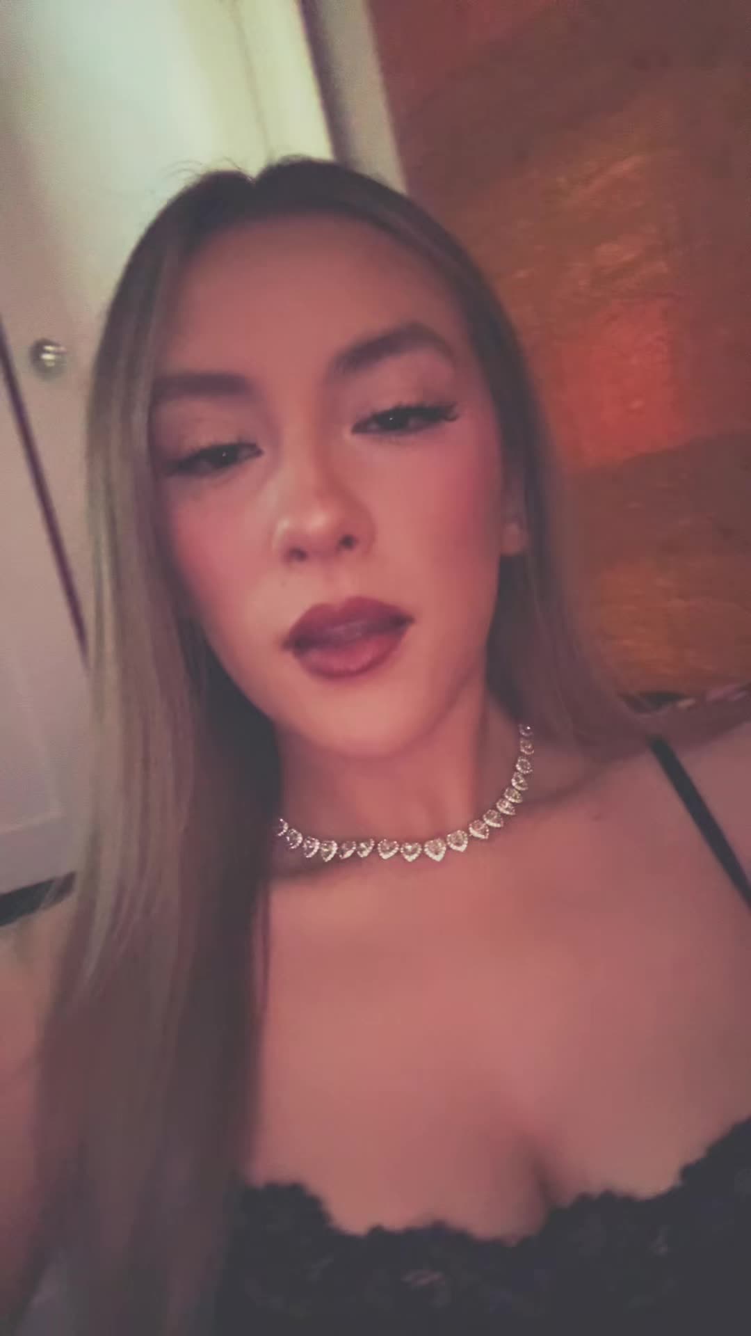 @Celyy