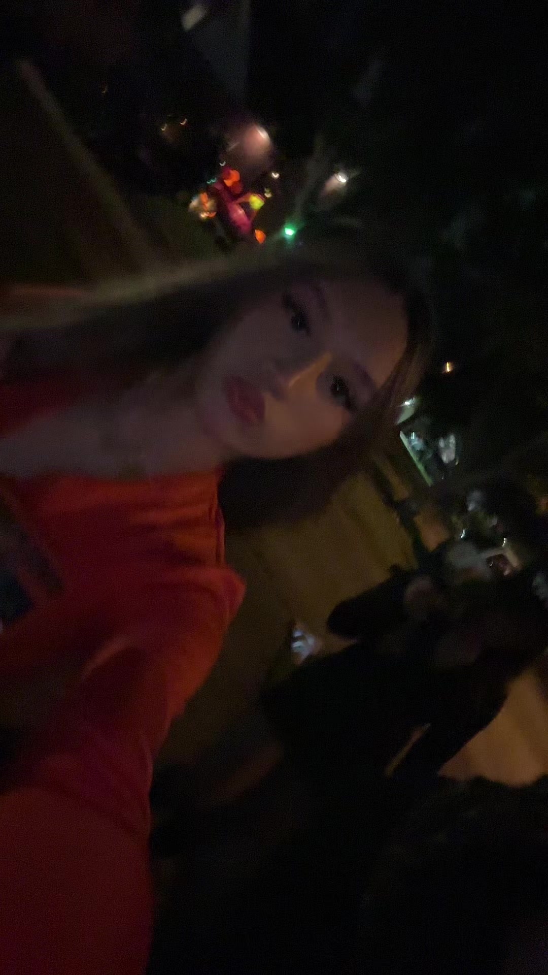 @Khlo