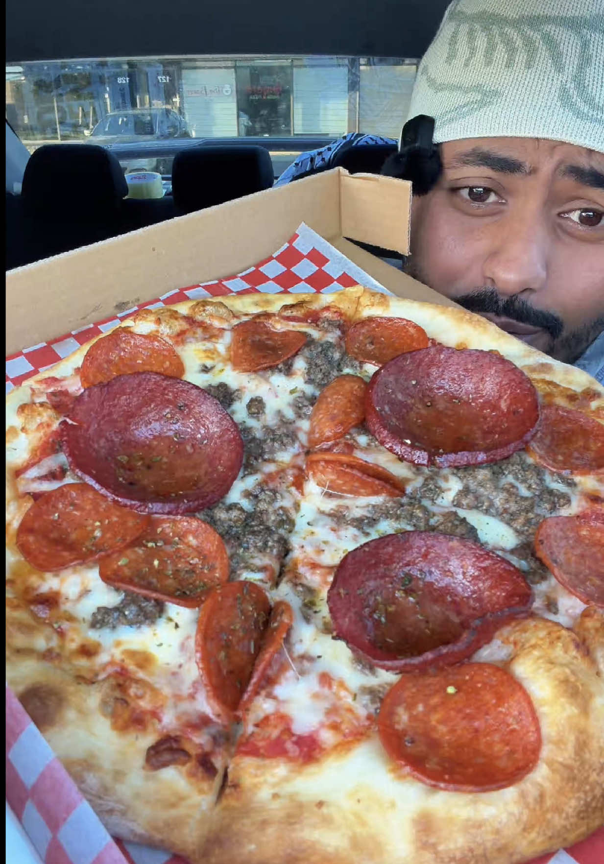 @hassounaeats
