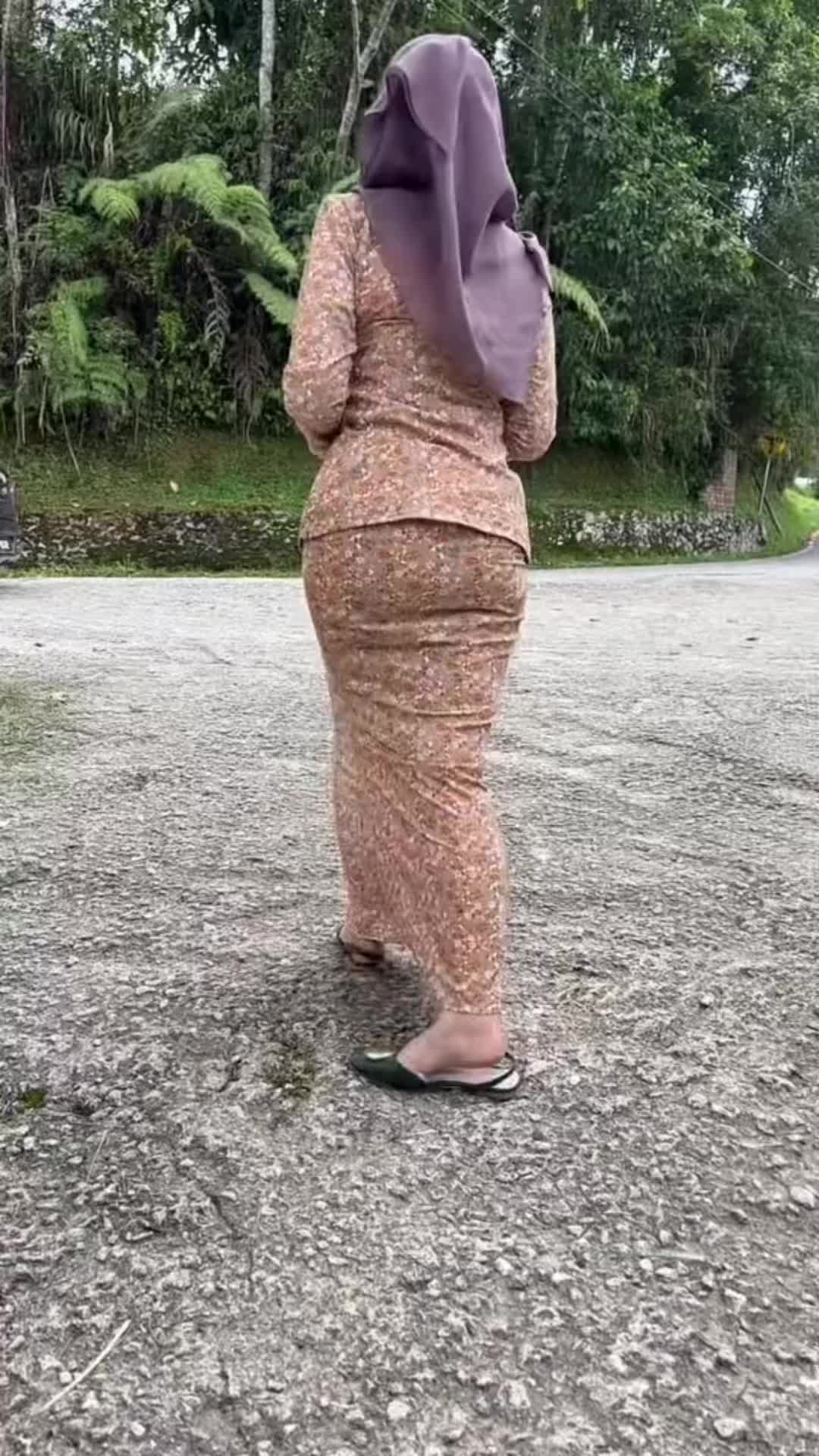 @Anis Marhanis