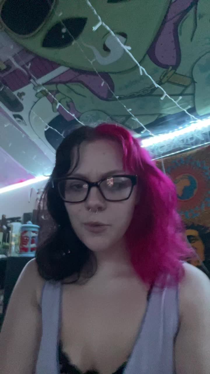 @teaganseniuk