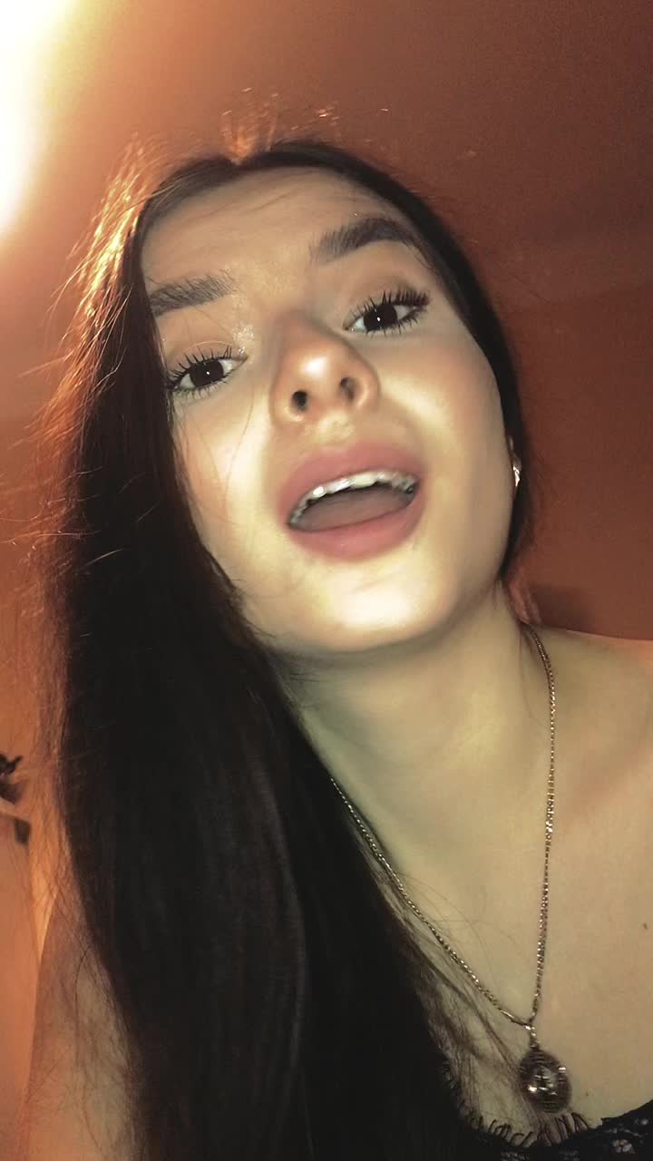 @yazhelida