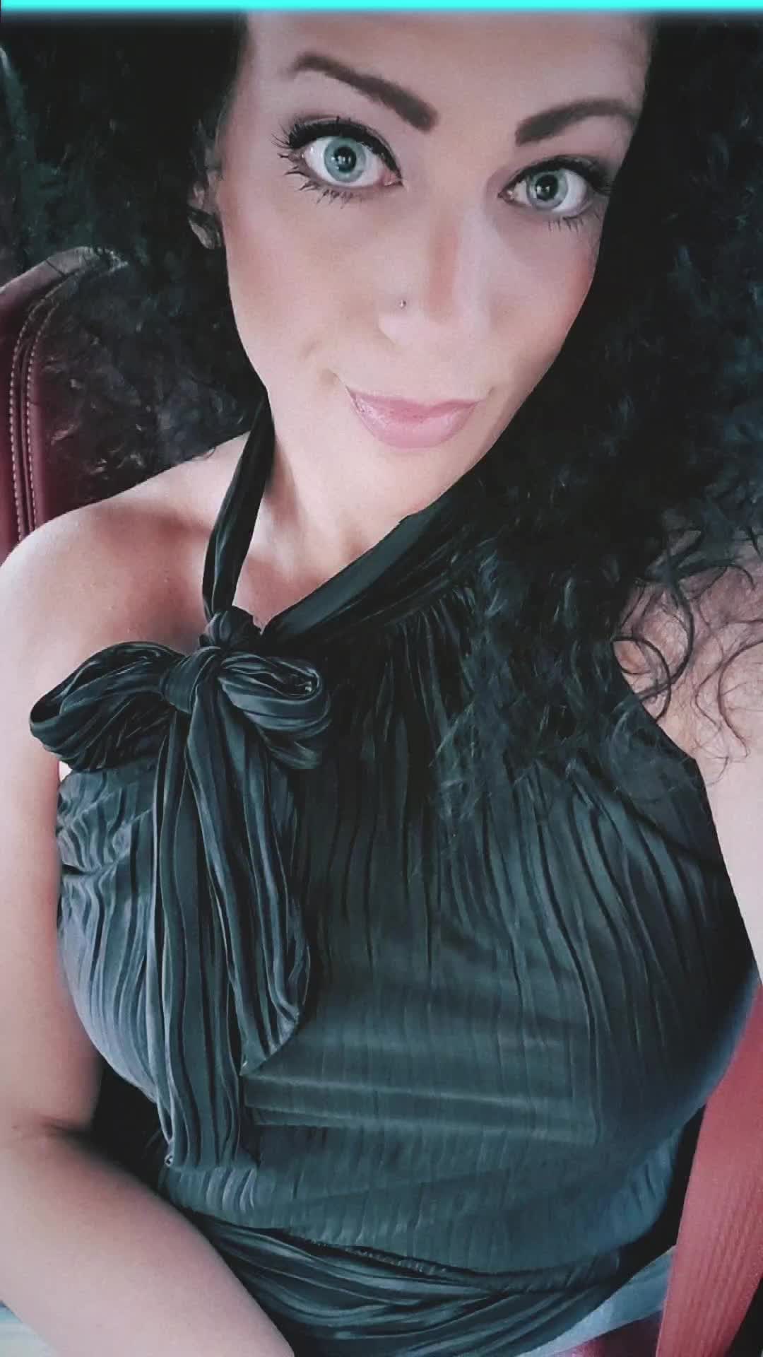 @curly_fitmom