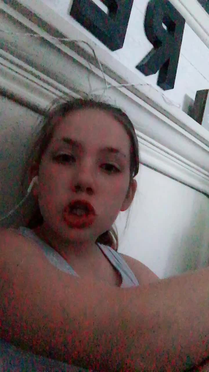 @Chloe Shelton