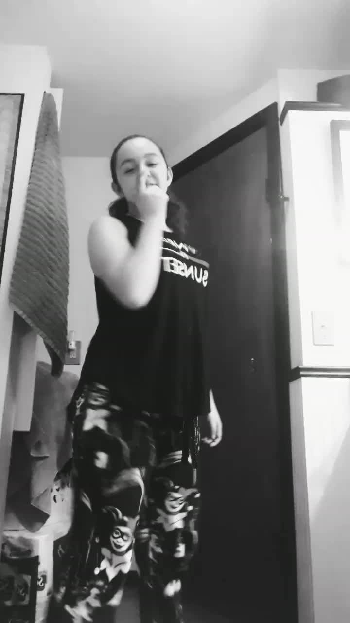 @shadowgothgirl