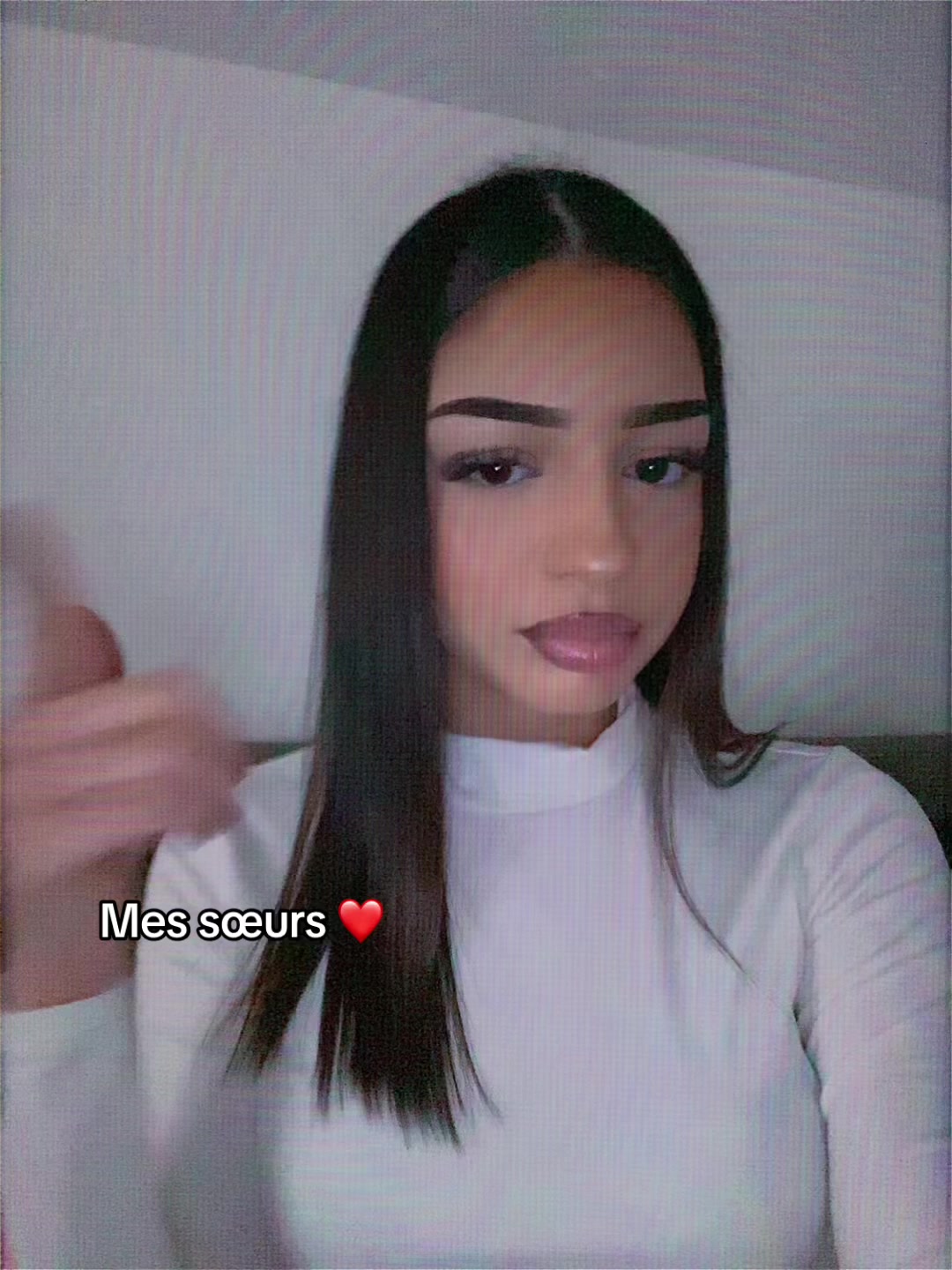 @Myriam ᥫ᭡