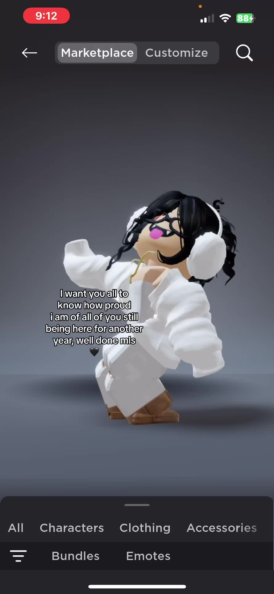 @ꨄ.