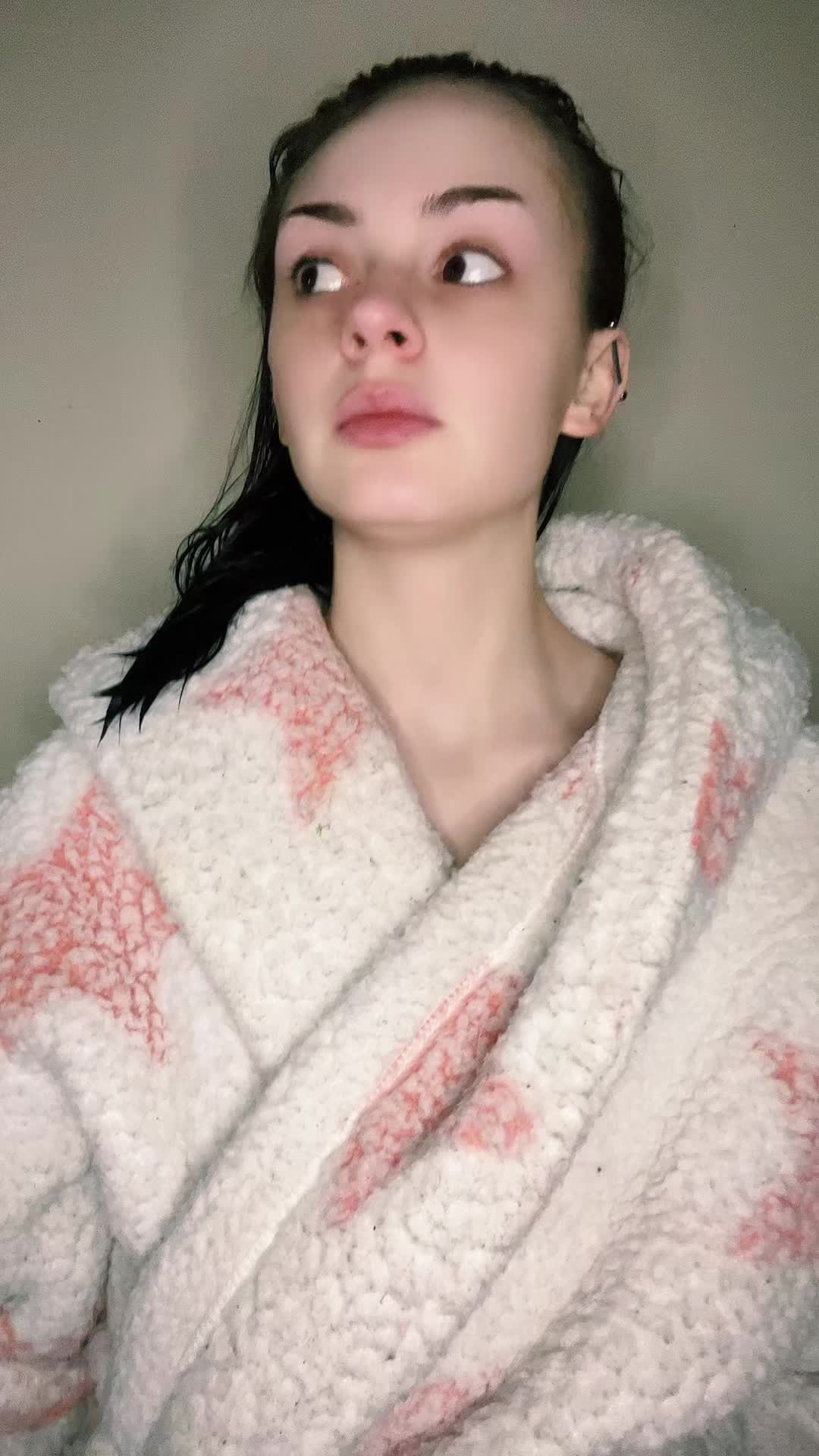 @Beth 🖤🕷️