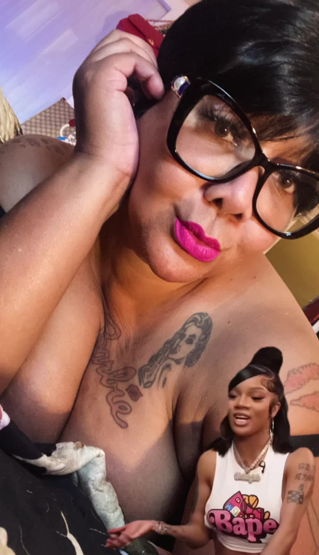 @FOXXY GIRL