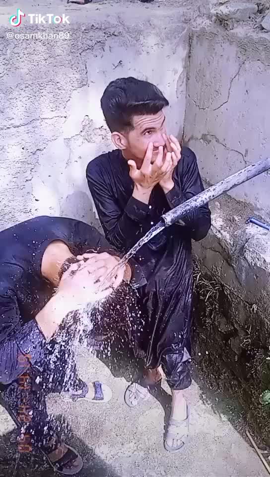 @طفیل۔  حان